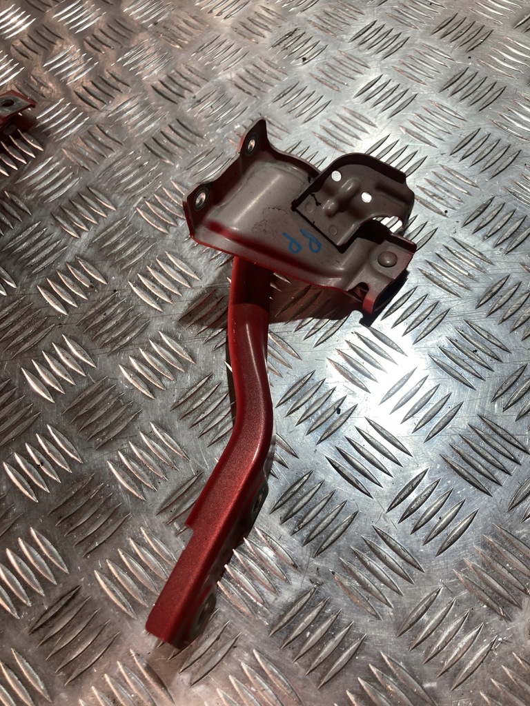 фото №1, Петля капот правый перед suzuki swift mk8 17- zwp