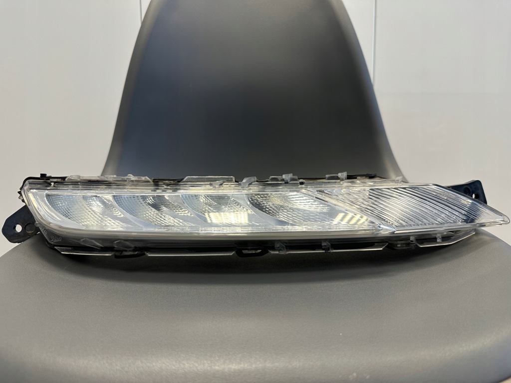 Купити Фара led drl правий c4 picasso 2 9676036280