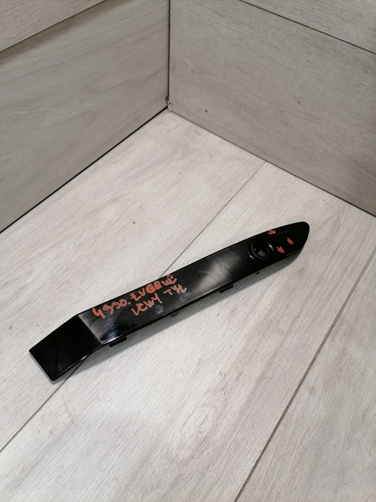 фото №1, Evoque молдинг бампер левый задняя m8d2-17d753