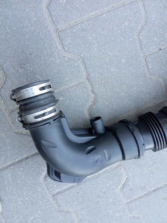 фото №6, Ford fiesta mk7 lift b-max 1.0 eco. - шланг воздуха cv61-6c784-ae