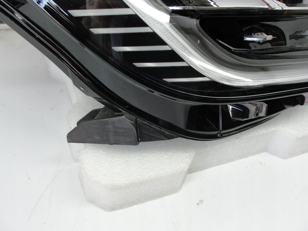 фото №4, Лампа перед права renault captur ii 2019- full led 260104525r