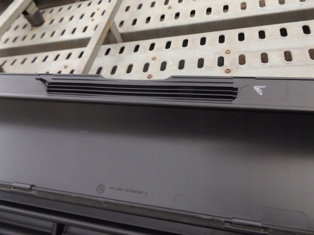 фото №9, Volvo v50 o4-07 шторка багажника версія przed lift