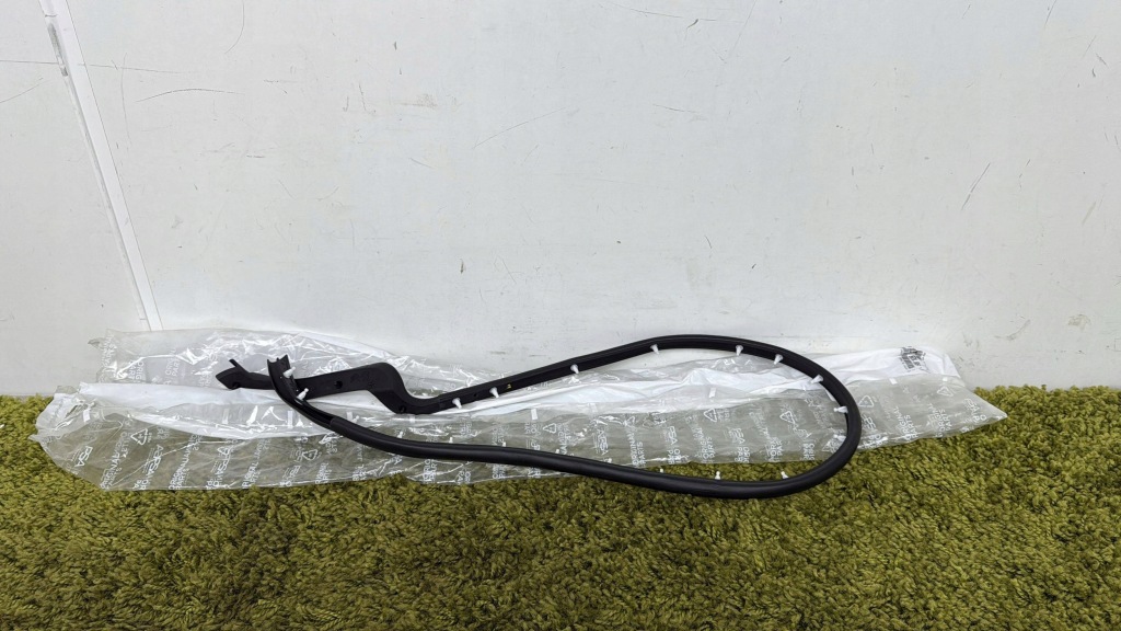 фото №1, Прокладка резиновый элемент рама дверь правый перед jumpy iii expert combo e zafira life