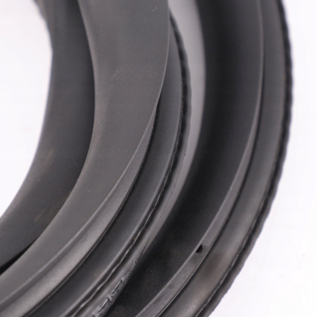 фото №12, Mercedes c118 прокладка дверь задних левая резиновый элемент дверь a1186920700