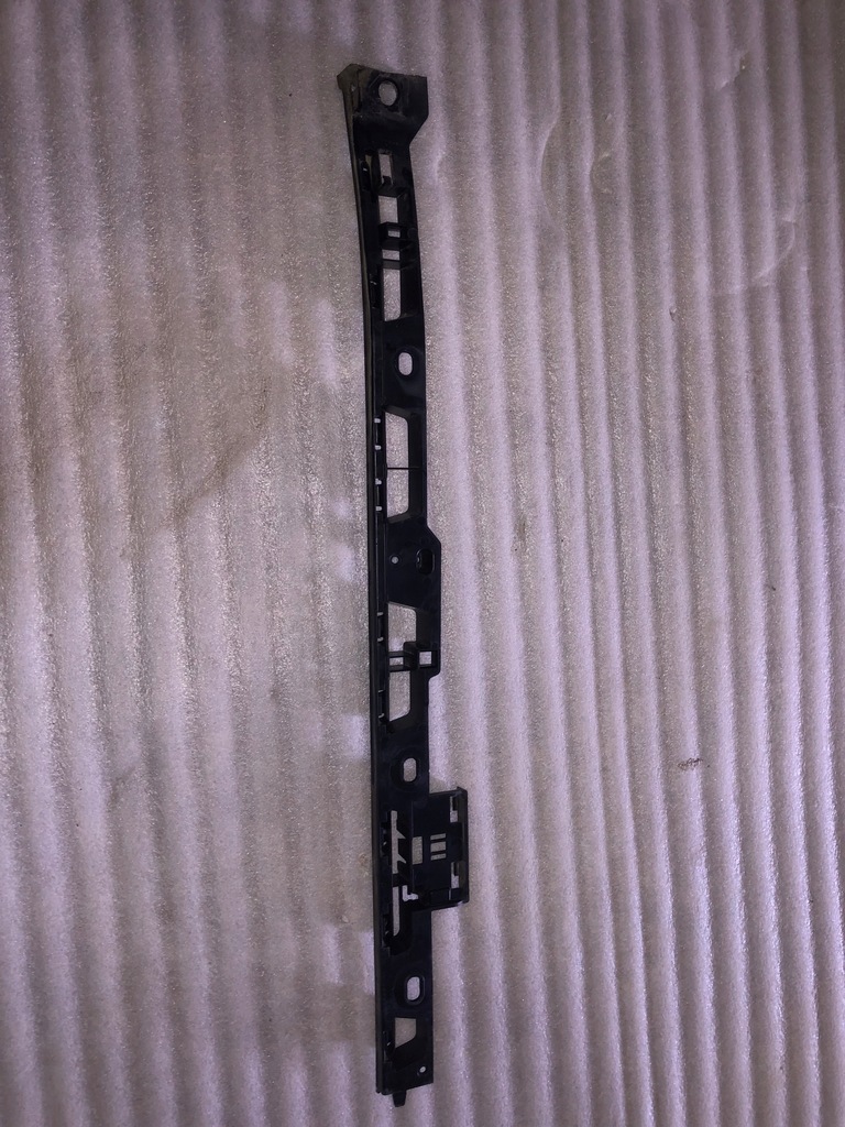 фото №1, Porsche macan кронштейн поріг r напрямна 95b853538b