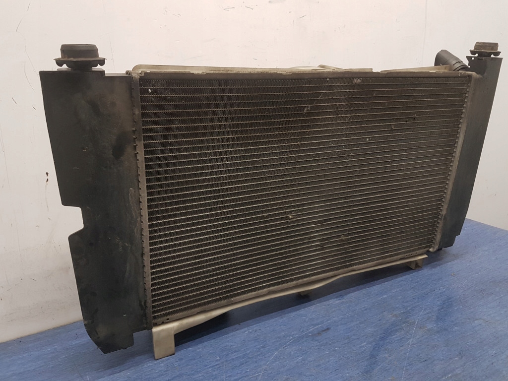 фото №8, Toyota avensis t25 1.6 радиатор wody