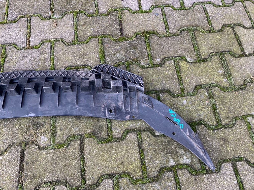 Audi a3 рестайлинг  усилитель бампера спойлер 8p0807233 Киев