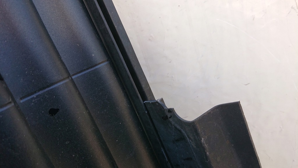 фото №9, Audi e-tron 4ke впуск повітря шторка жалюзі