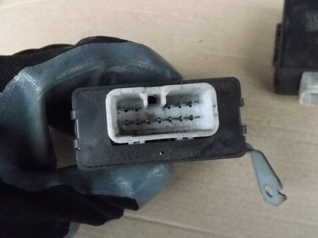 фото №8, Lexus is200 is300 блок керування модуль замка центрального 85970-53010