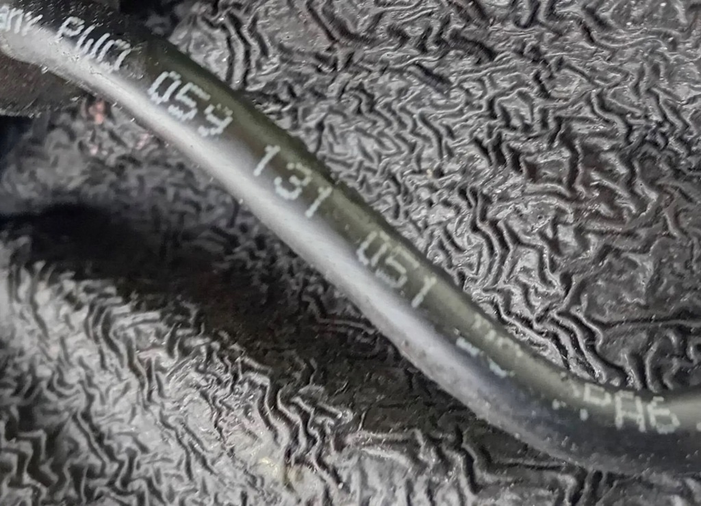 фото №5, Шланг клапан вакууму vw phaeton 3.0 tdi cex 059131051bc