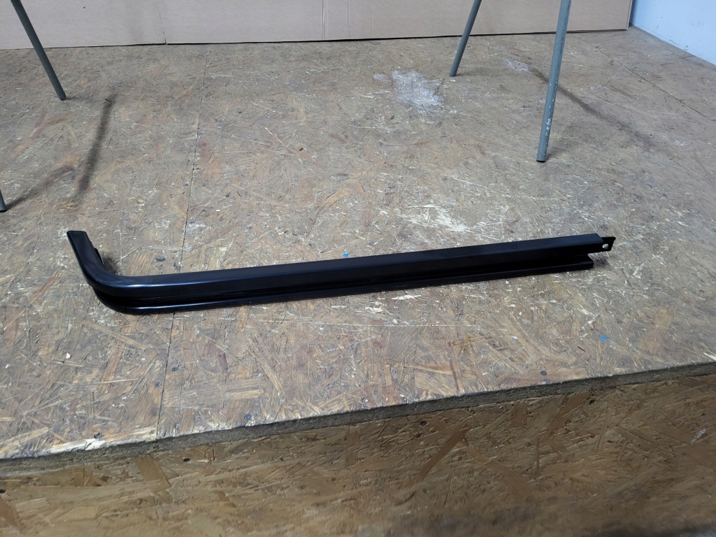 фото №1, Dacia dokker молдинг напрямна напрямна двері розсувних лівих