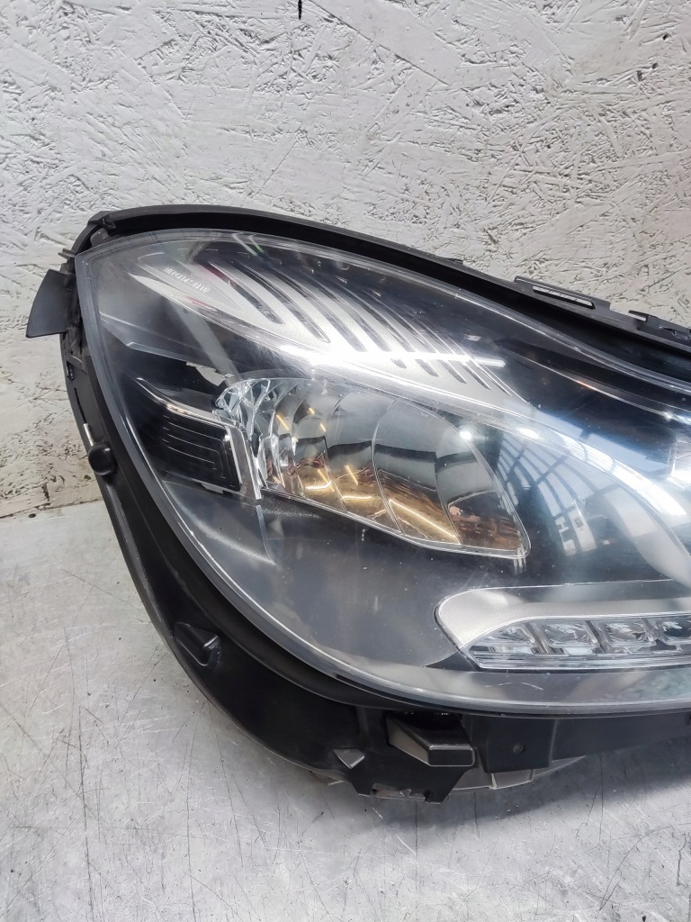 Mercedes e klasa w212 рестайлинг  фара правый  передняя led uk a2128209059 с Разборки
