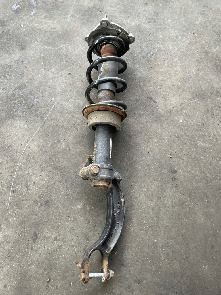 фото №1, Audi a6 c7 амортизатор передний правый 4g0413031m