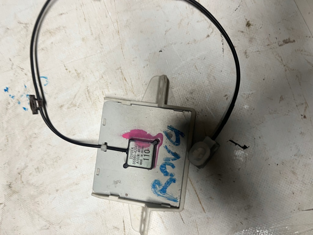 фото №1, Rav4 13- антенна навигации 86860-42041