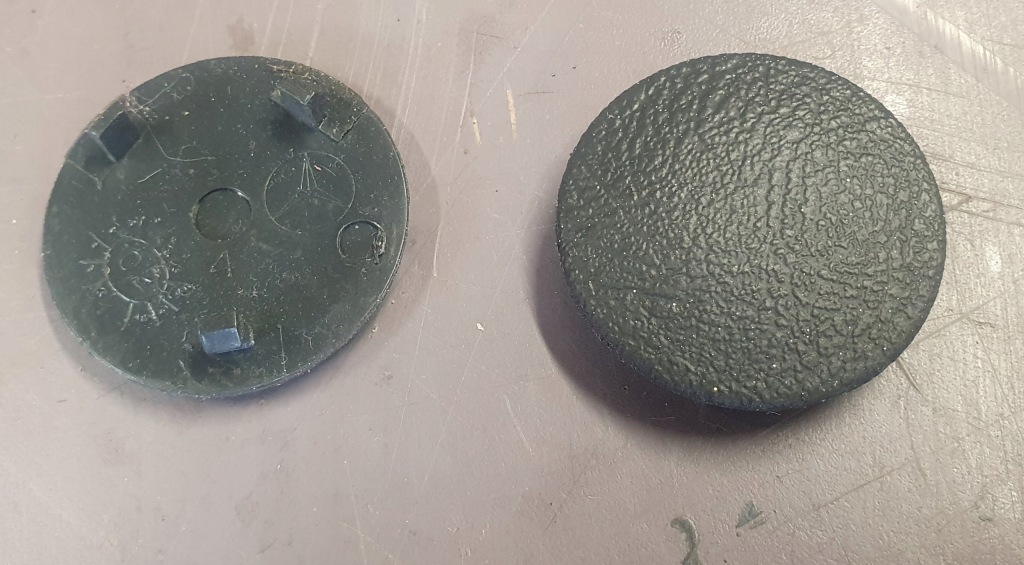 фото №1, Заглушка болты поперечина сиденье mercedes ml w163