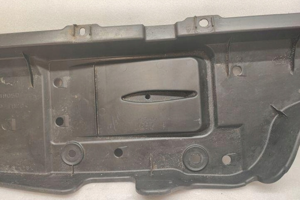 Правая накладка подвеска lexus rx _l2_ 5816548050 3.5l бензиновый 220kw 2021 с Разборки