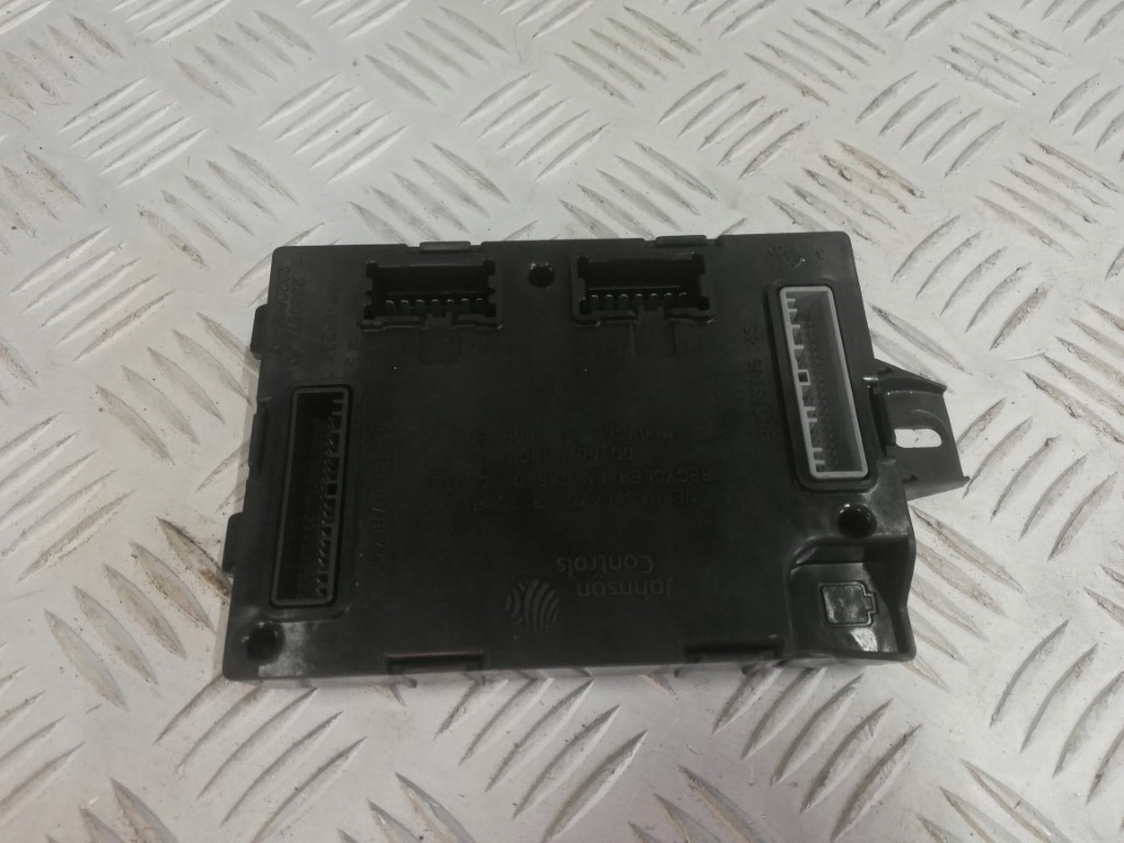 фото №1, Captur модуль 284b11511r