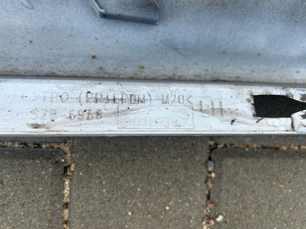 Opel insignia b opc молдинг поріг ліва оригінал гарний стан Київ