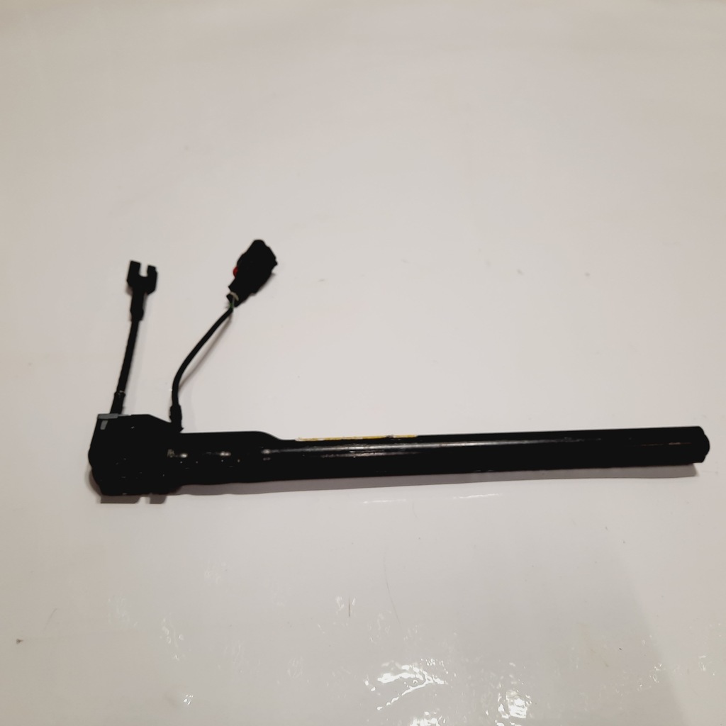 фото №1, Renault clio iii натяжитель натяжитель поперечина правый 8200794023