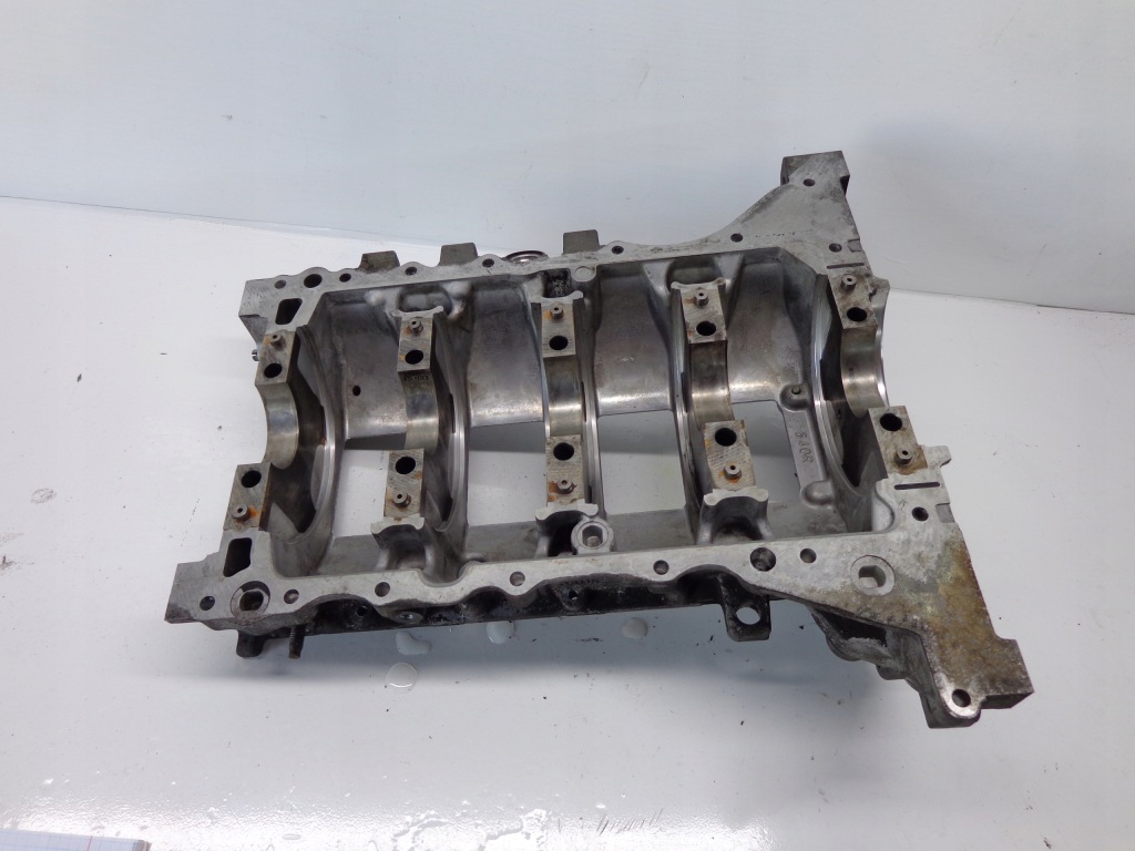 фото №9, Citroen xsara picasso 1.6 hdi основа підпора вала блок картер 210104b