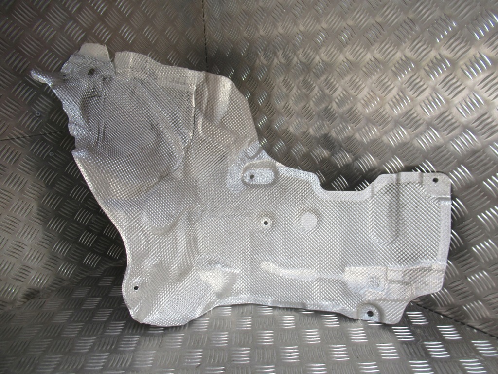 фото №1, Mercedes w213 amg защита тепловая a2056820071