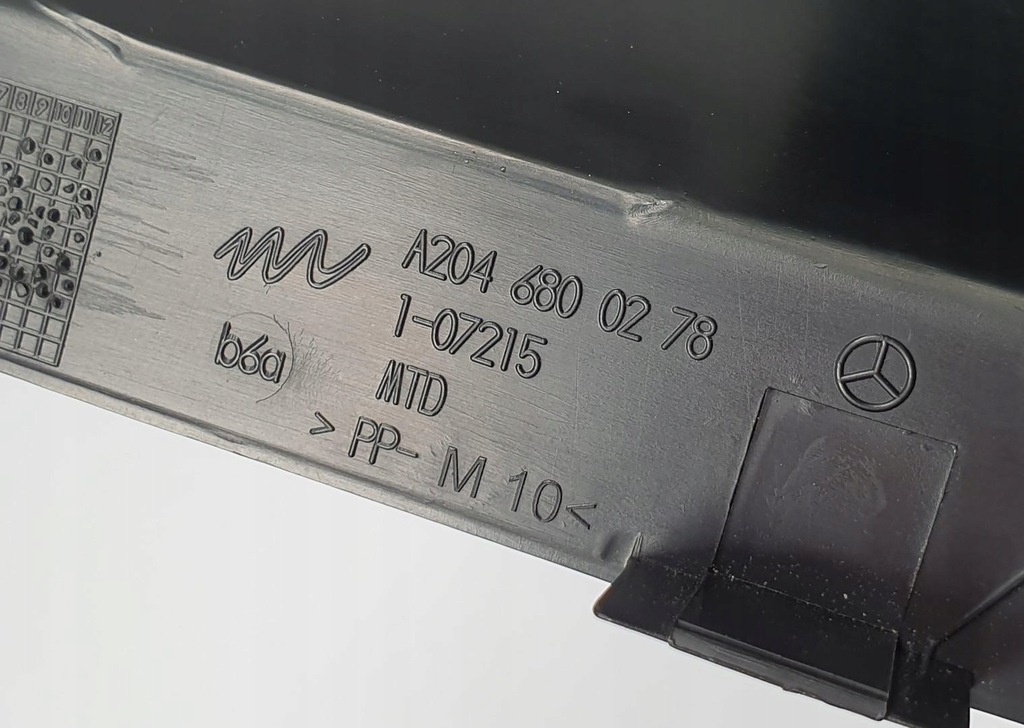 фото №4, Пластик защита консоли правая mercedes w204