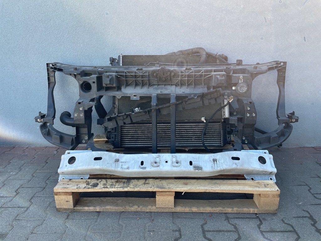 фото №1, Renault master iv pas передний kompletny