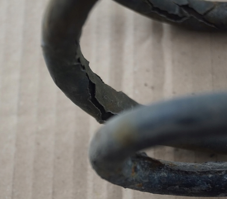 фото №9, Пружина подвеска левая правая задняя audi a3 8l 1.6 avu 3-дверь