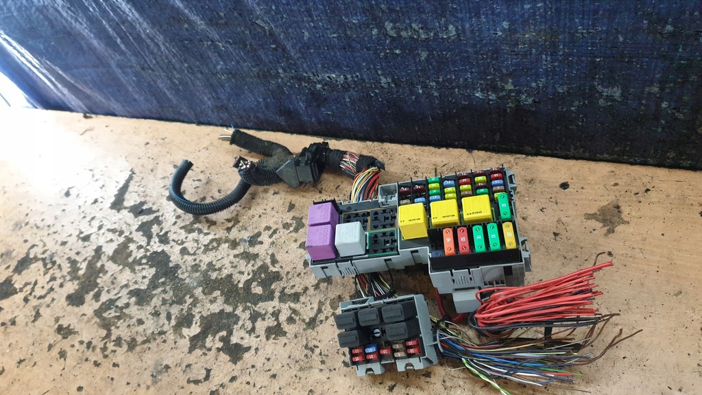 фото №1, Opel tigra b ii коробка предохранителей