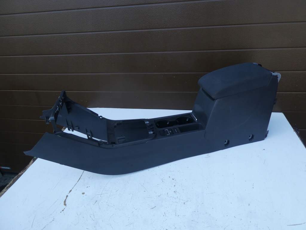 Купить Туннель подлокотник vw tiguan plus 5m0864207f