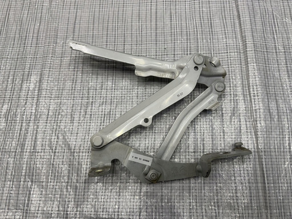 фото №1, Петля капот citroen c5 aircross 9814189880