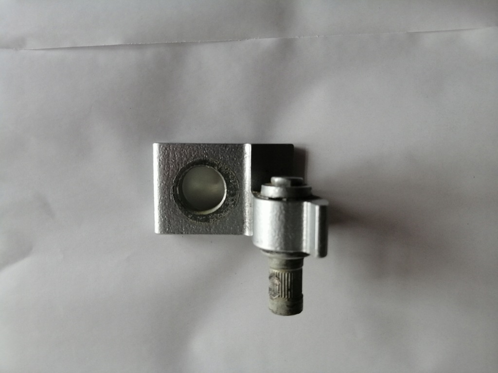 фото №1, Skoda octavia iv петля дверь левый задняя dół