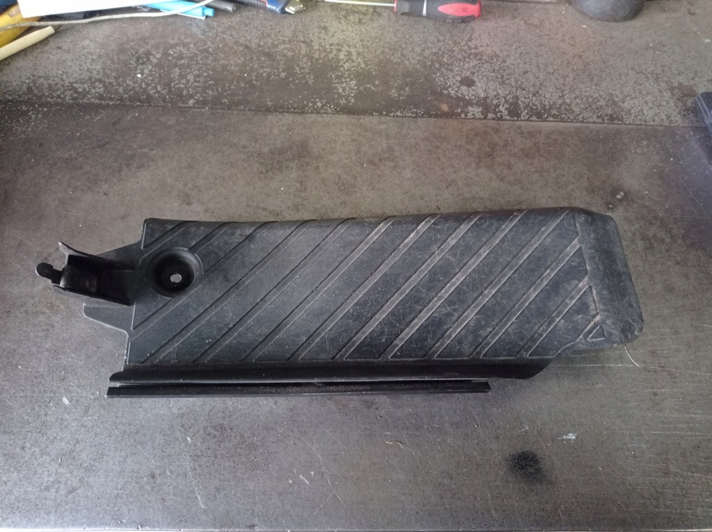 фото №1, Audi a4 b6 - подножка 8e1864777