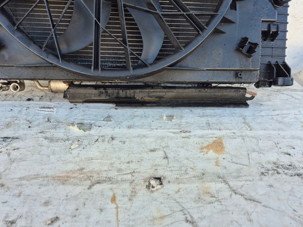 Радиатор вентилятор комплект  mercedes e-klasa w211 3.0cdi v6 Оригинал