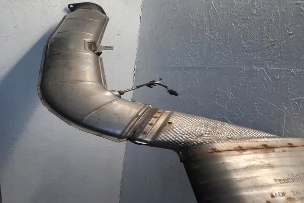 фото №10, Гаситель bmw 4 gran coupe f36 8594597 3.0l дизель 190kw 2018