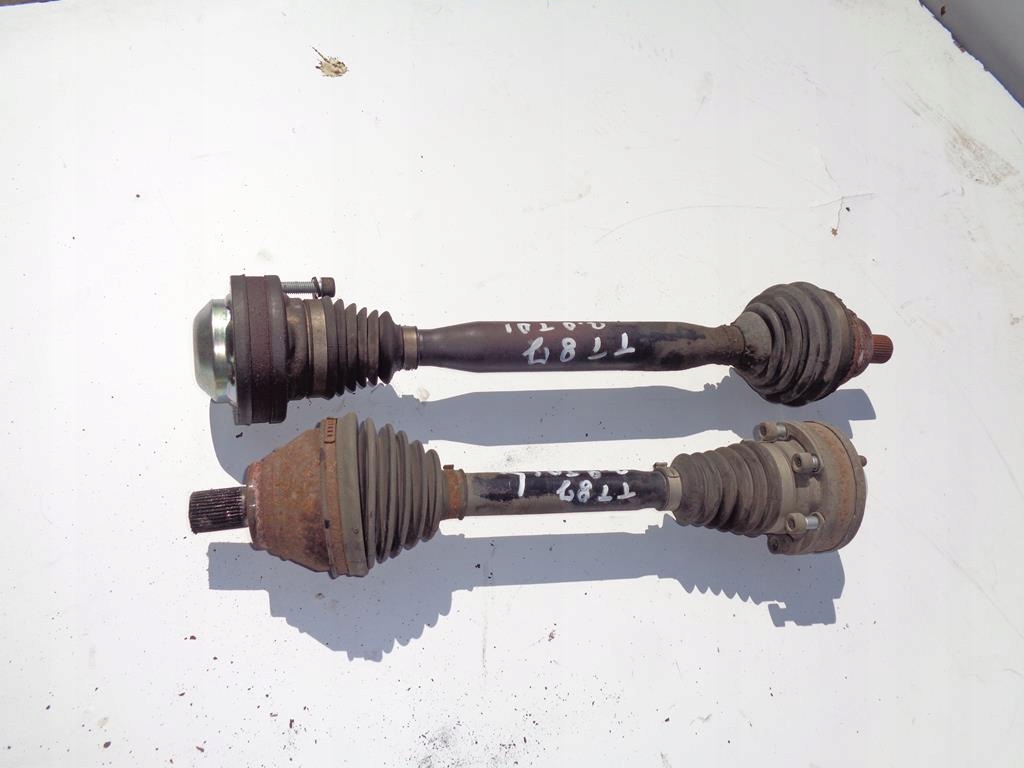 фото №1, Приводной вал левый перед audi tt 8j coupe 2.0 tdi 6b