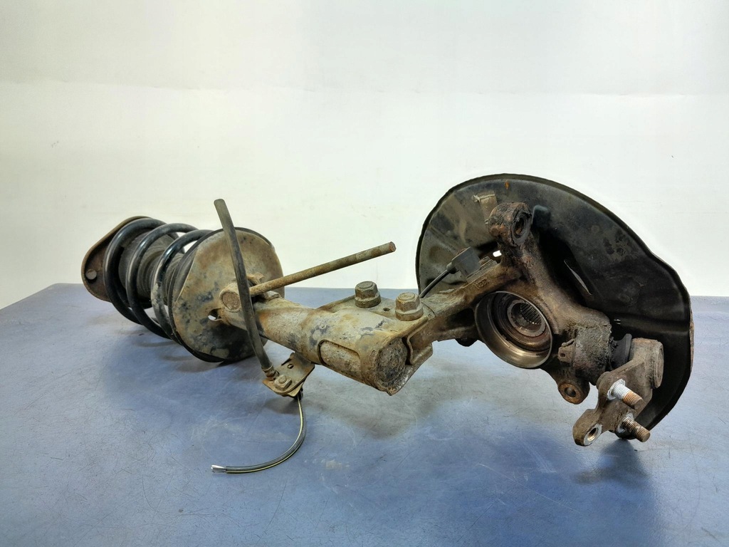 фото №4, Toyota corolla verso ii поворотний кулак mcperson права