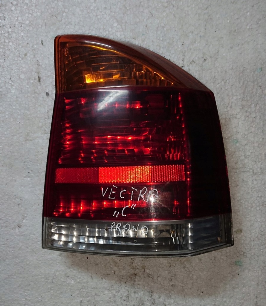 фото №1, Лампа правая задняя opel 13130644