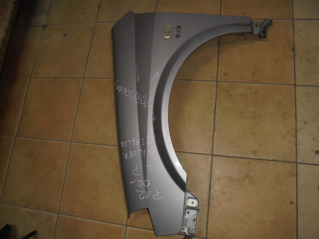 фото №1, Primera p12 крила правий silver