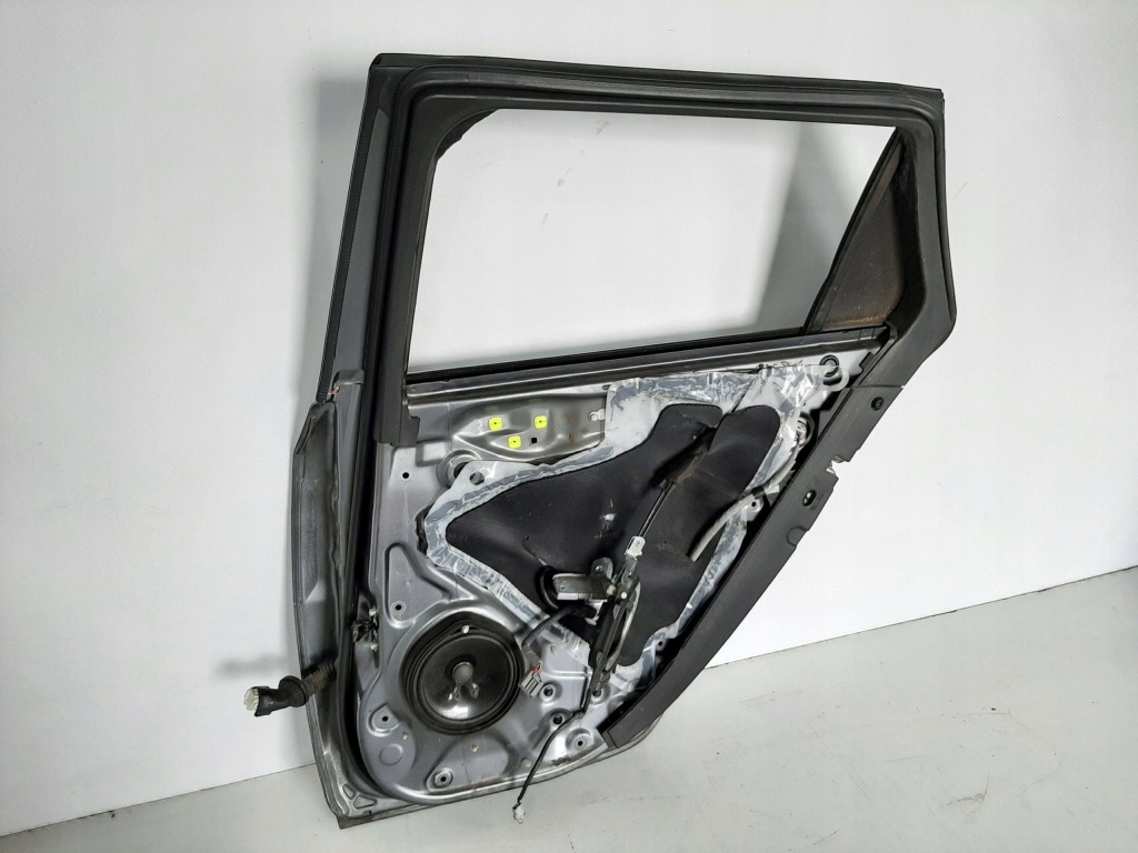 фото №14, Honda accord viii kombi 09rdrzwi правый задняя kod nh737m