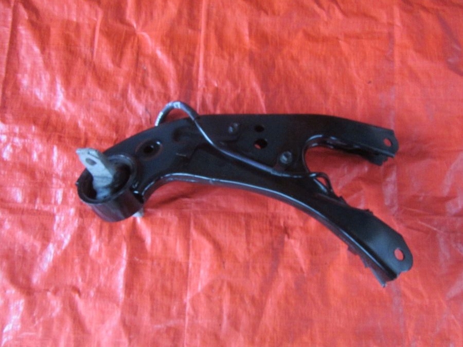 фото №7, Toyota highlander iii 2020 рычаг продольный правый задняя