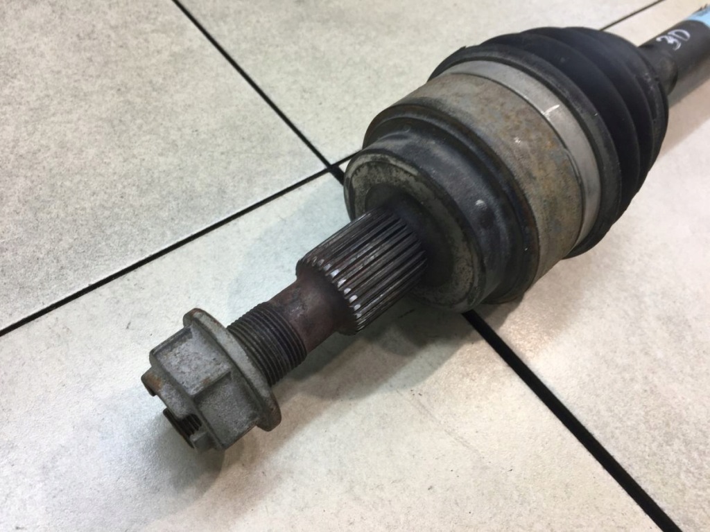 фото №2, Приводной вал левый задняя mercedes w251 3.0 cdi v6 a2513500110