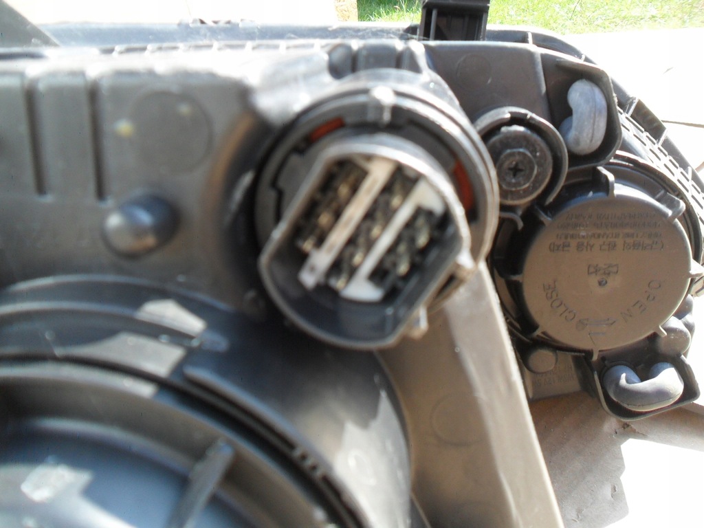 фото №12, Hyundai i20 лампа правая 92102-4p500