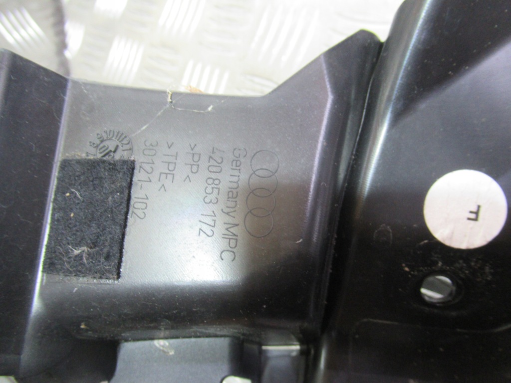 фото №2, Audi r8 420 06- пластик захист заглушка 420853172