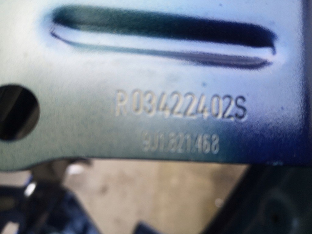 фото №9, Porsche taycan 9j 9j1 крыло правый перед передний цвет niebieski orginal