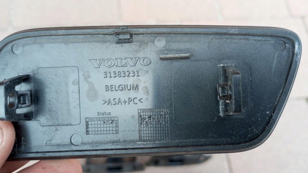 фото №2, Volvo v90 s90 i 2017- przed lift левая-правая заглушка распылителя