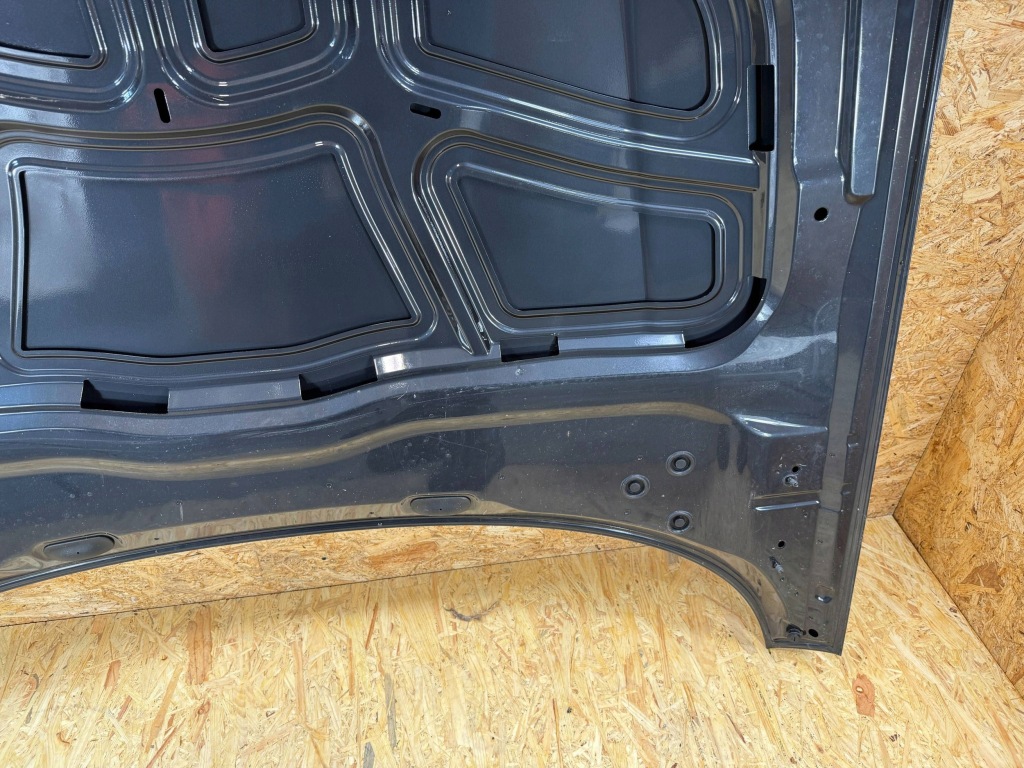 Капот кришка двигуна перед audi a4 b9 8w рестайлінг  2019- Зі Шроту