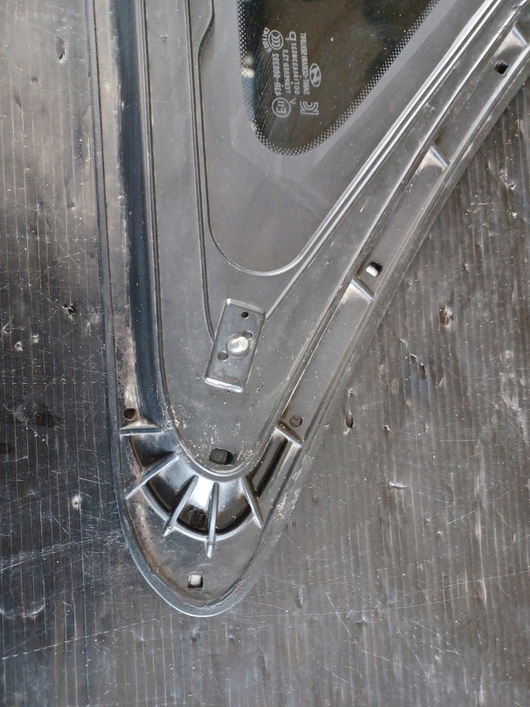 фото №9, Скло кузовна права правий задня задня hyundai i40 kombi 2015- fl lift