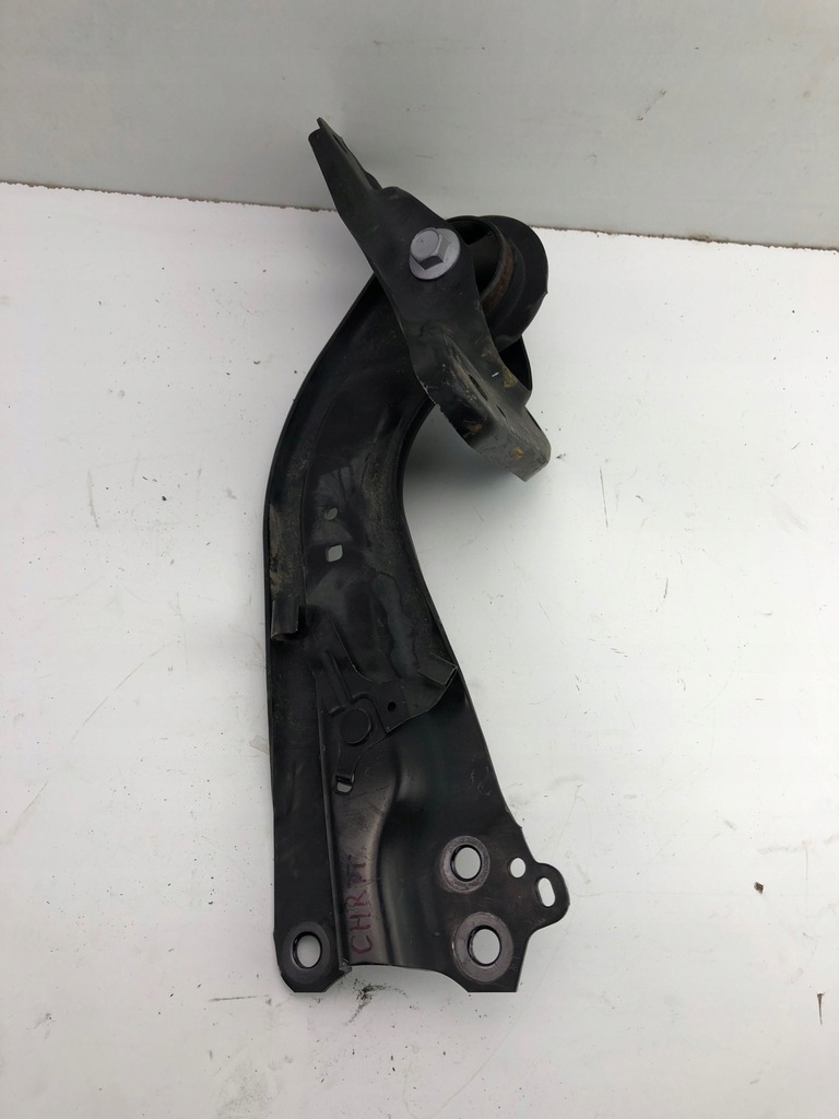 фото №5, Toyota c-hr рычаг правый задняя