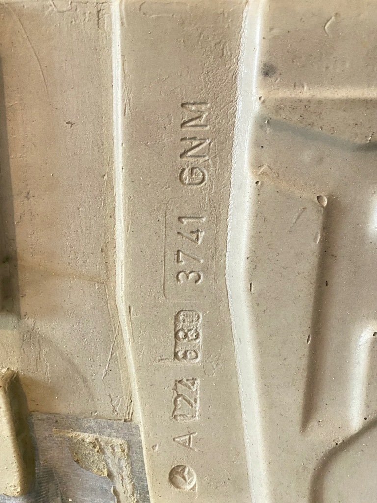 Килимок обшивка підлога сіра сіра mercedes w124 sedan 1246803741 Зі Шроту